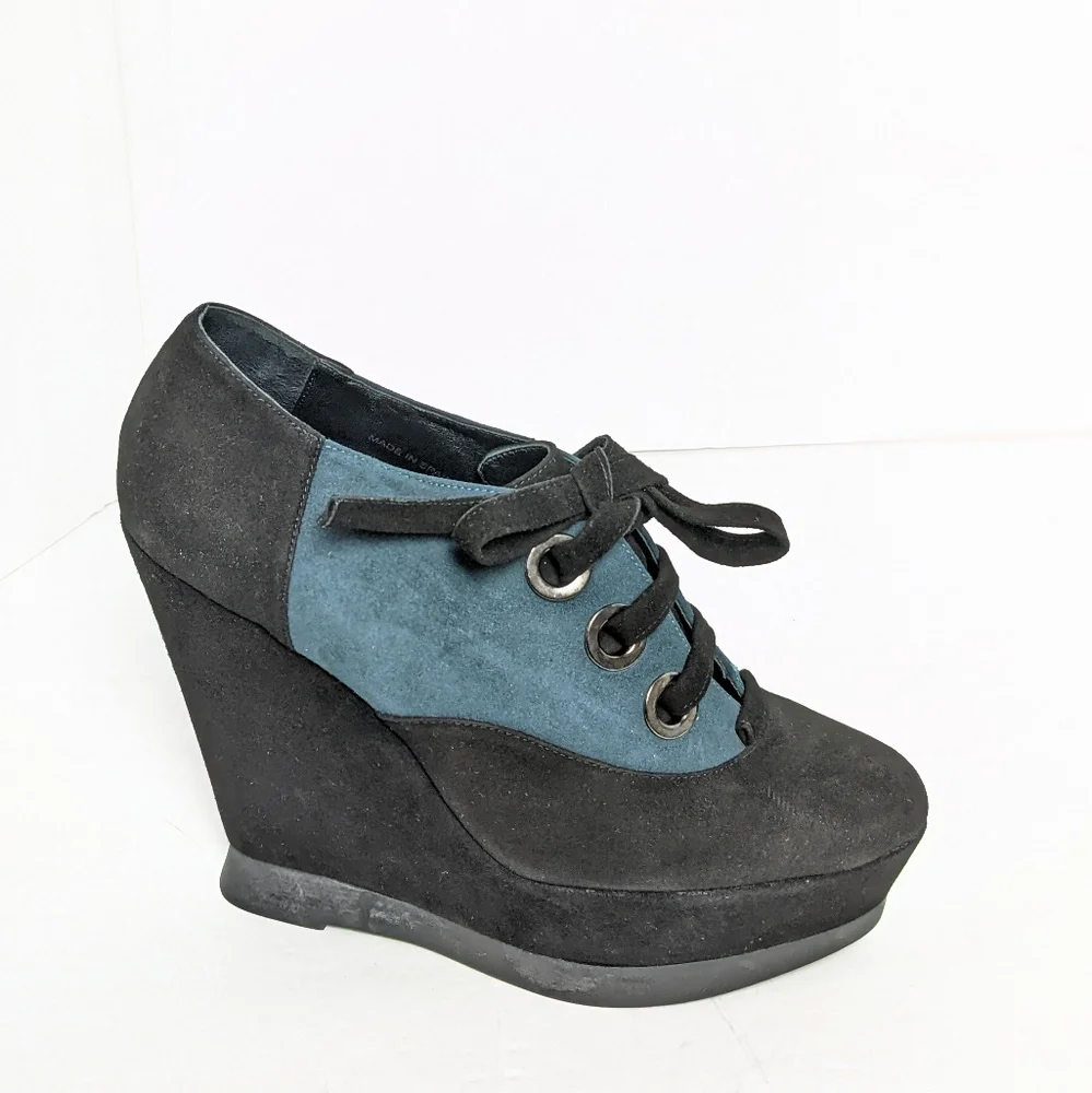 Edmundo Castillo two tone suede wedges